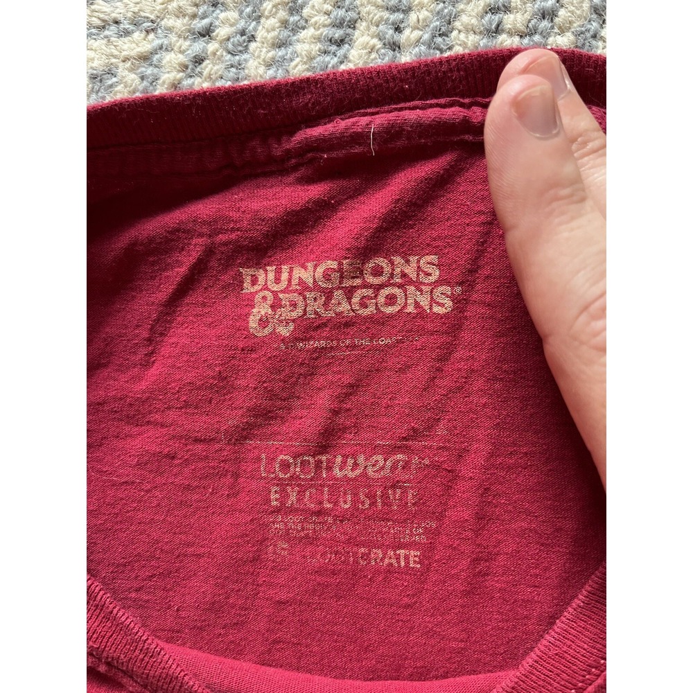 Dungeons and‎ Dragons T-Shirt - Maroon/Gold - XXL - Picture 3 of 4